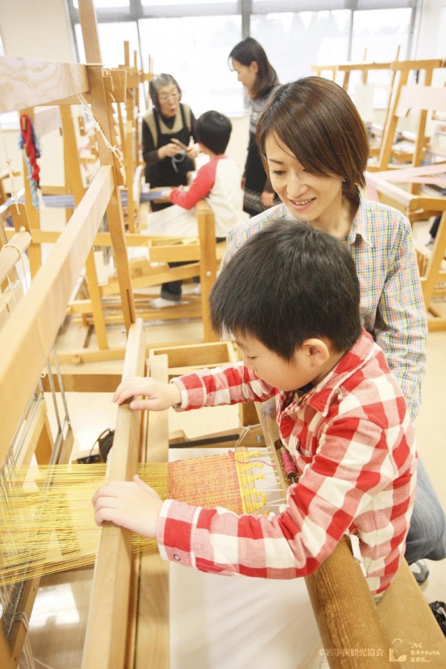 1日目：盛岡手づくり村（地場産業体験）