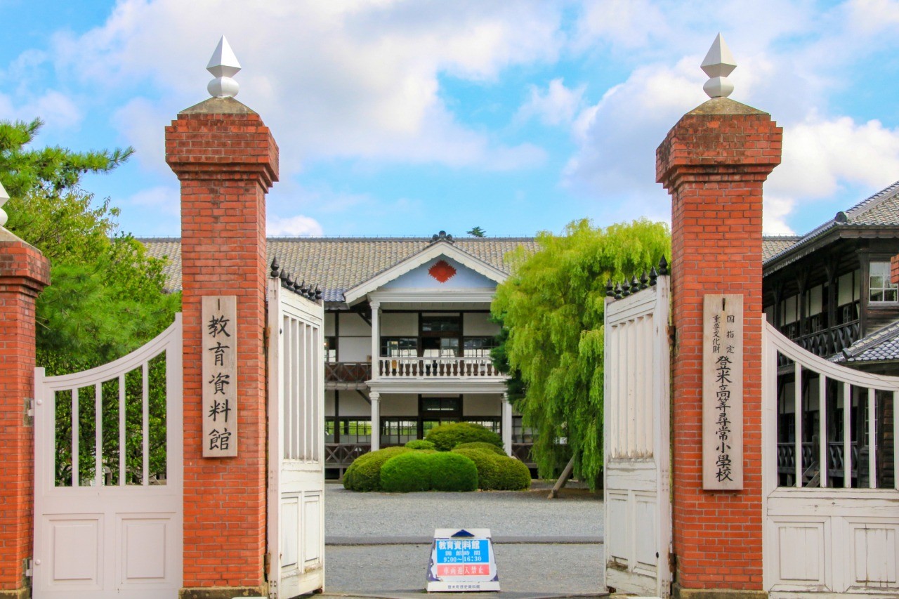 登米町教育資料館 (旧登米高等尋常小学校)