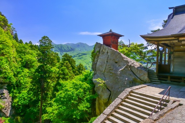 山寺（宝珠山立石寺）