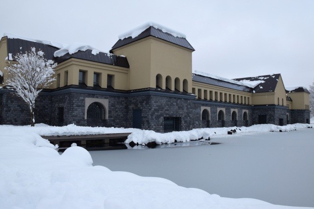 冬期休館の期間があります。【pixta】