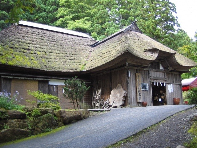 男鹿真山伝承館