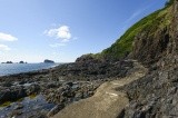 ゴツゴツした岩が見られる海岸遊歩道【やまがたへの旅】