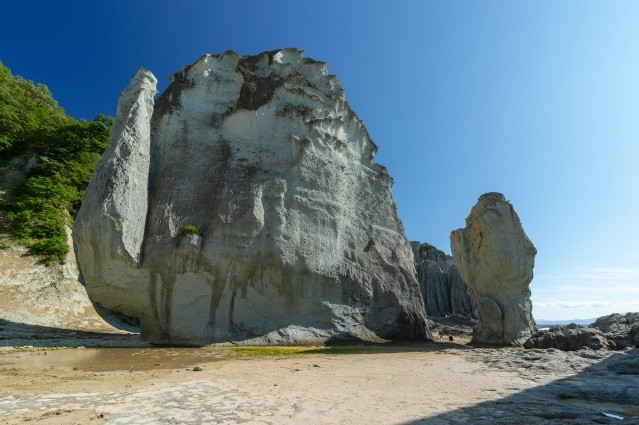 それぞれの奇岩には浄土をイメージした名が【AdobeStock】
