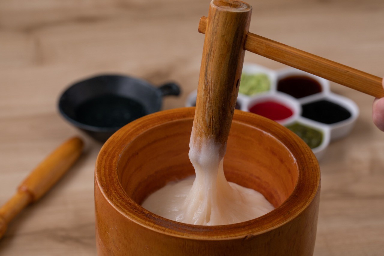 ทานอาหารเช้าตามแบบฉบับของวัฒนธรรมโมจิ วิธีทานโมจิซึ่งสอนโดยผู้เชี่ยวชาญด้านโมจิ