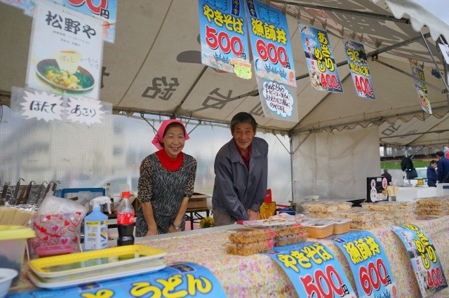 海鮮めし、焼きそば