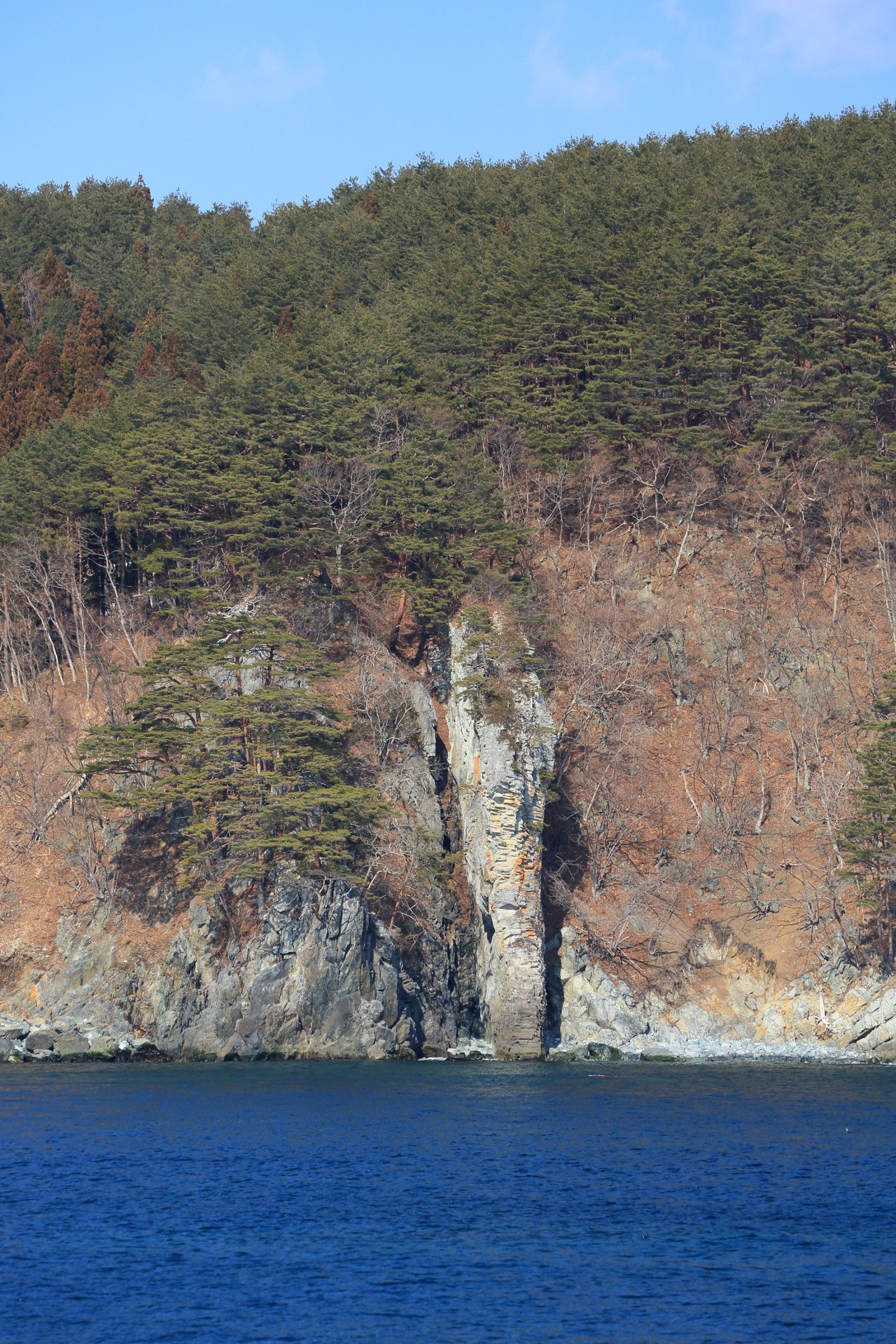 ローソク岩 東北の観光スポットを探す 旅東北 東北の観光 旅行情報サイト