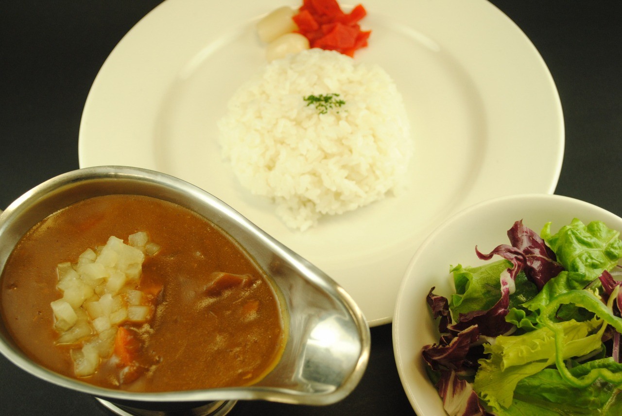 美術館の中のお洒落空間のカフェ