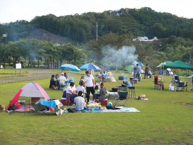 バーベキューや芋煮の季節になるとたくさんの人で賑わいます