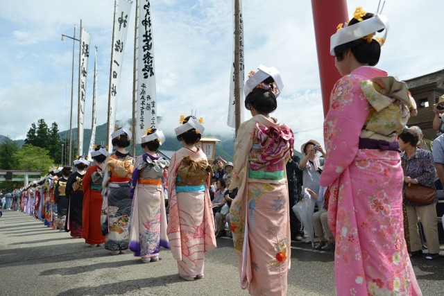 七行器行列（花嫁行列）