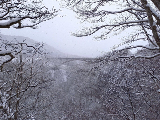 【更新】雪景色の雪割橋