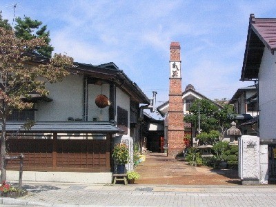 Tour of sake breweries and experience making original label