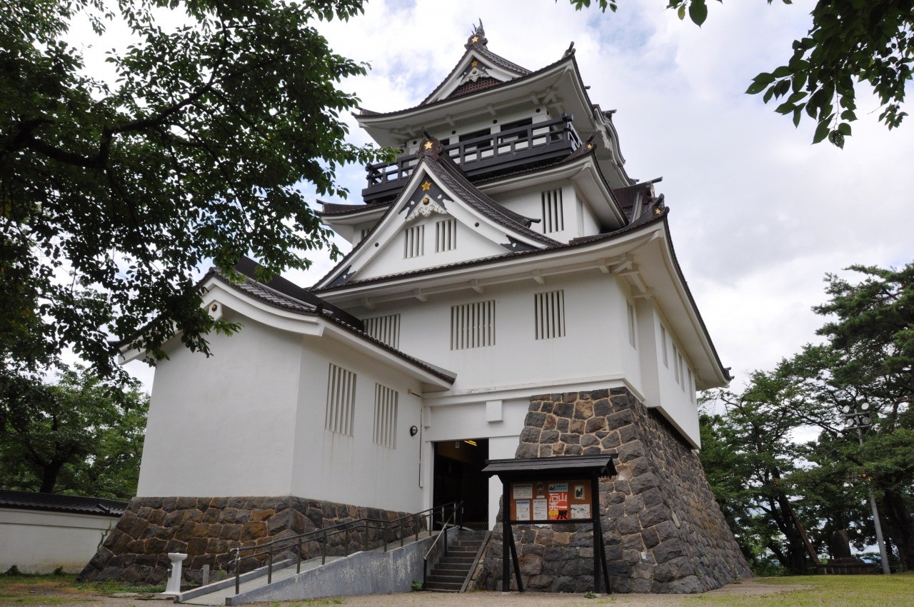Yokote Park Observation Deck (Yokote Castle) (Yokote City, Akita Prefecture)
