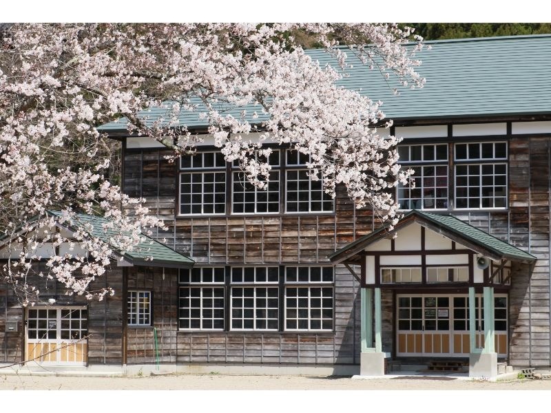 交流 観光拠点施設 喰丸小 東北dc特別企画 夜の開館 ライトアップ 昭和村 東北dc観光素材集 旅東北 東北の観光 旅行情報サイト