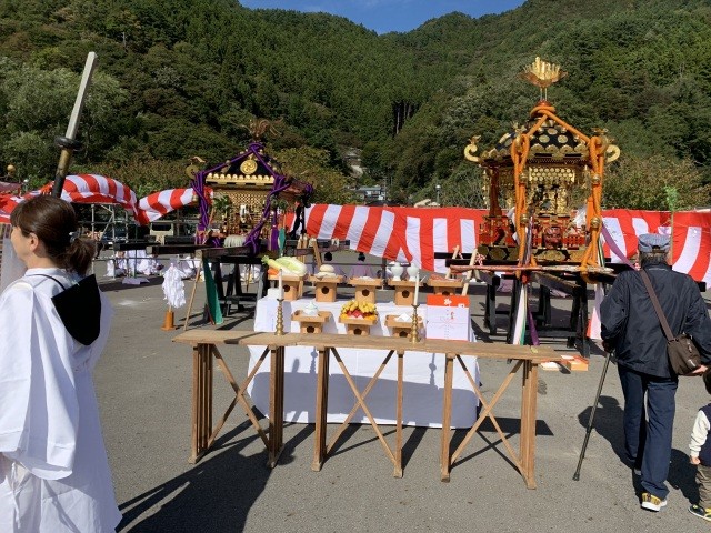 尾崎神社・山神社神輿