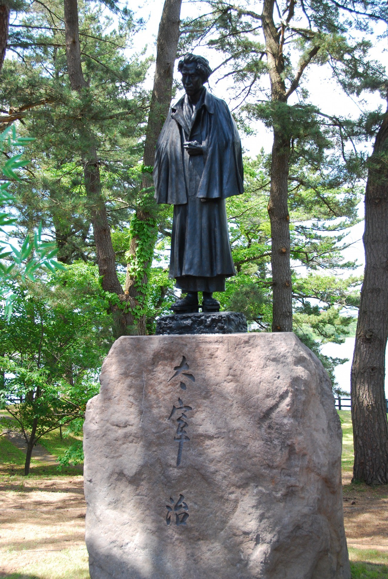 Osamu Dazai statue