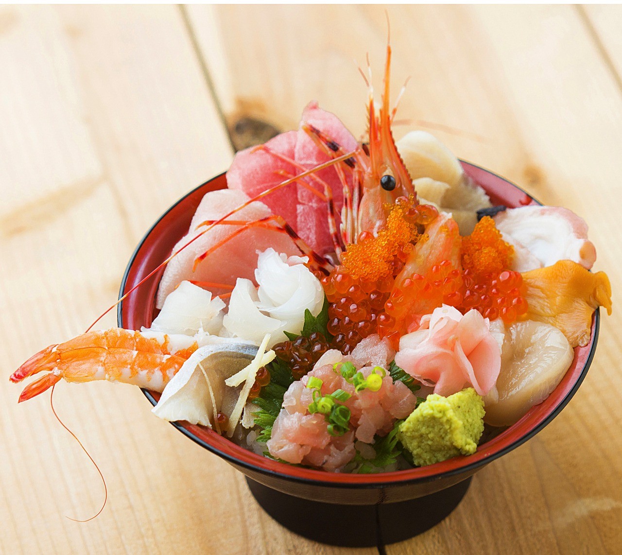 Onagawa Town “Kaisendon” (A Bowl of Rice Topped with Seafood), Coho Salmon, Hoya