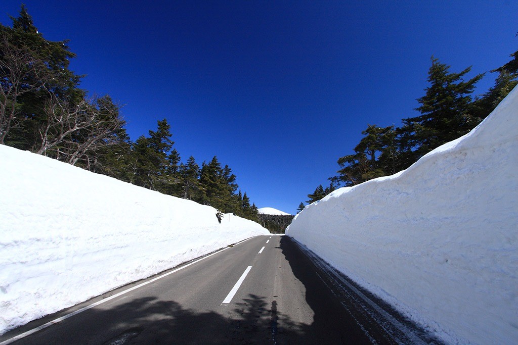 Bandai-Azuma Skyline (Snow Corridor)