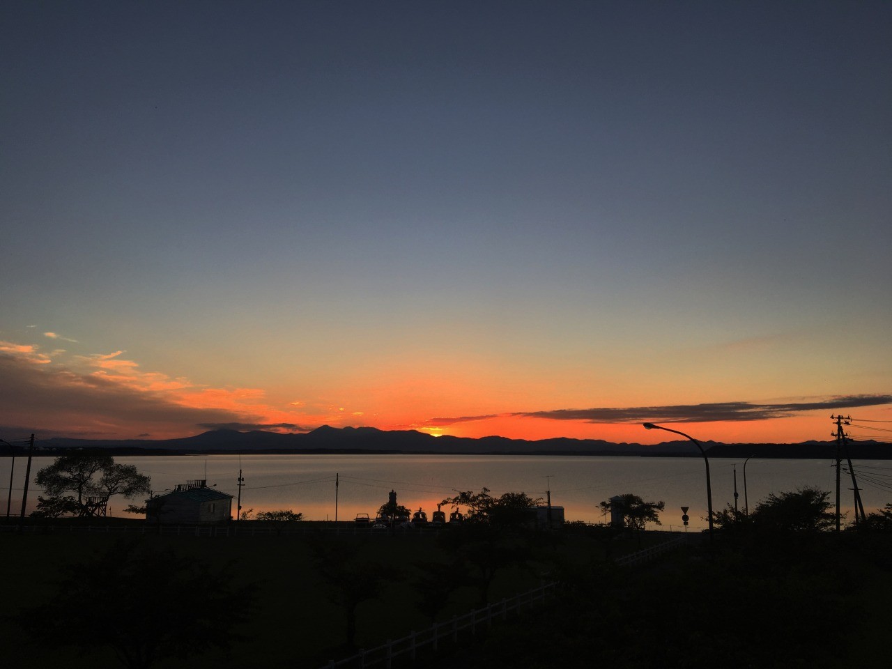 小川原湖の夕日