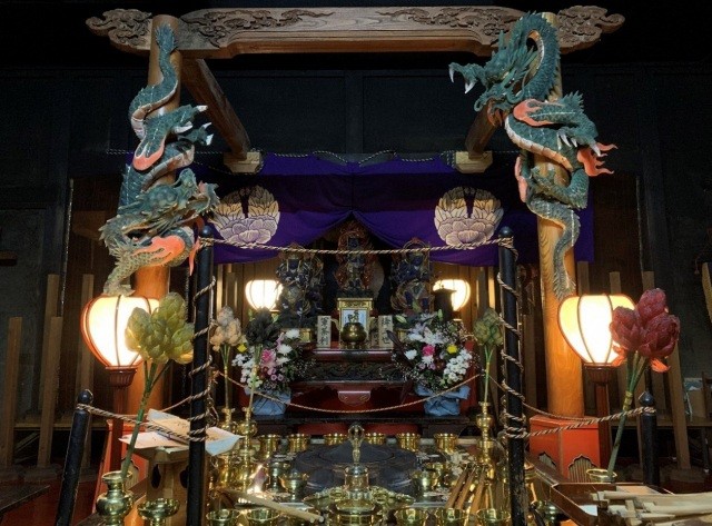 久渡寺本堂内陣