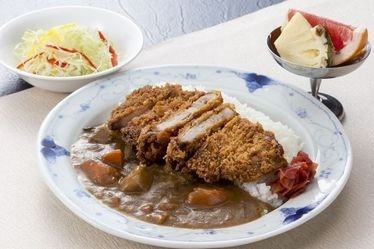 休暇村　乳頭温泉郷　田沢湖産　虹の豚　αリノレン酸とんかつカレー