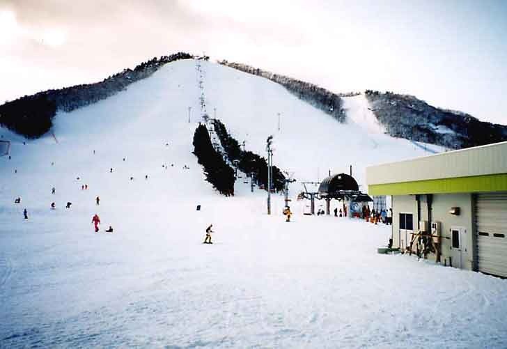 Yogoshiyama Ski Resort