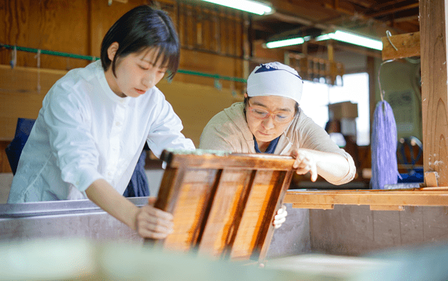 Oguni Washi Papermaking Workshop