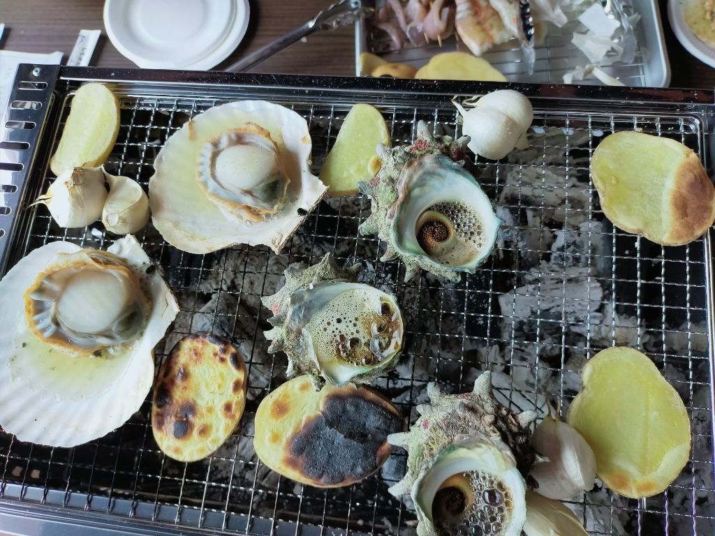 Enjoy seafood from the Shimokita region in an easy 